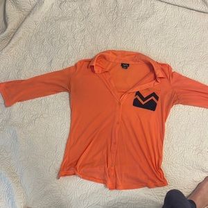 Coral collared quarter sleeve large